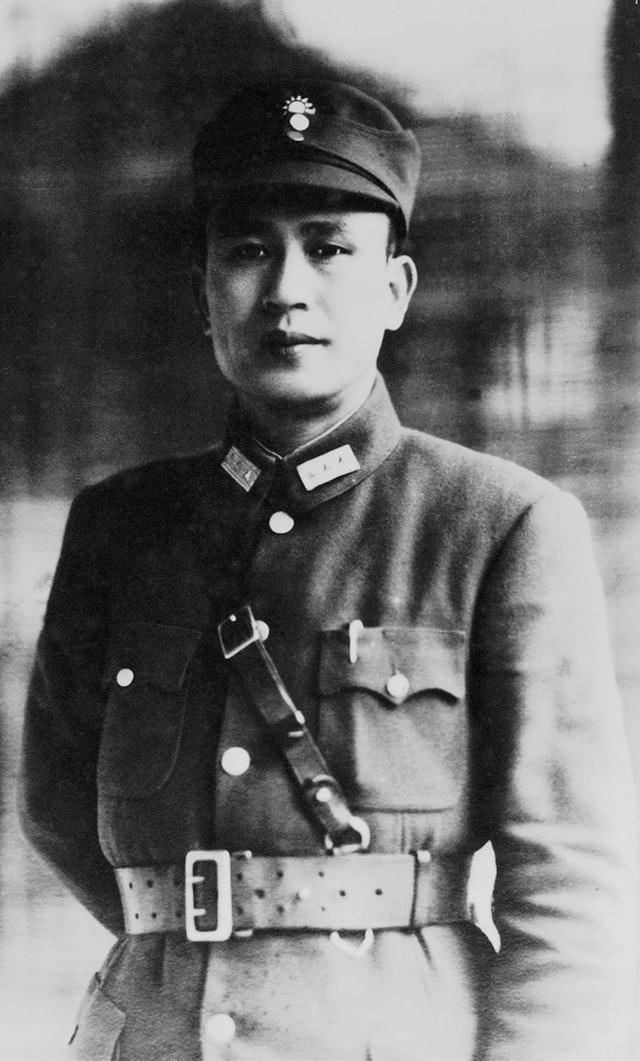 林彪命陈赓北上，陈赓摇头：这样会导致敌人逃跑，请毛主席裁决