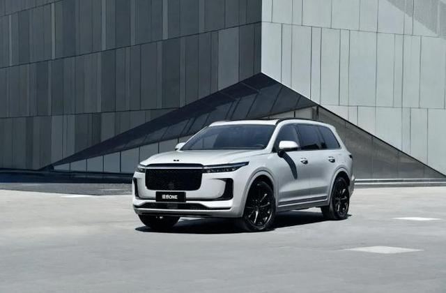 理想汽车创始人李想：20年三次创业，40岁迎来第三次IPO敲钟