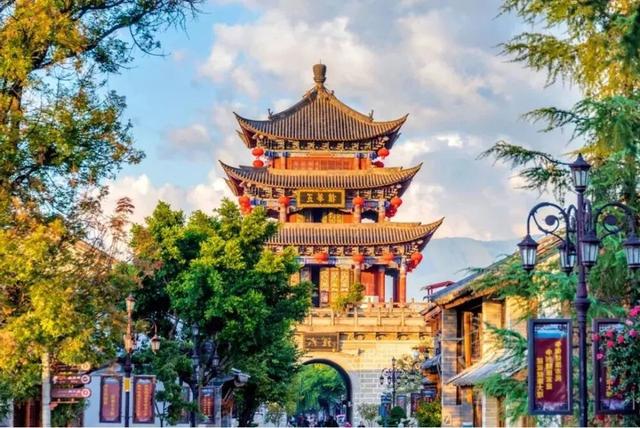去昆明旅游住哪里好玩(去昆明旅游住哪里好玩呢)