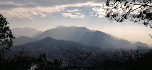 雲彩下的山城系列（三）