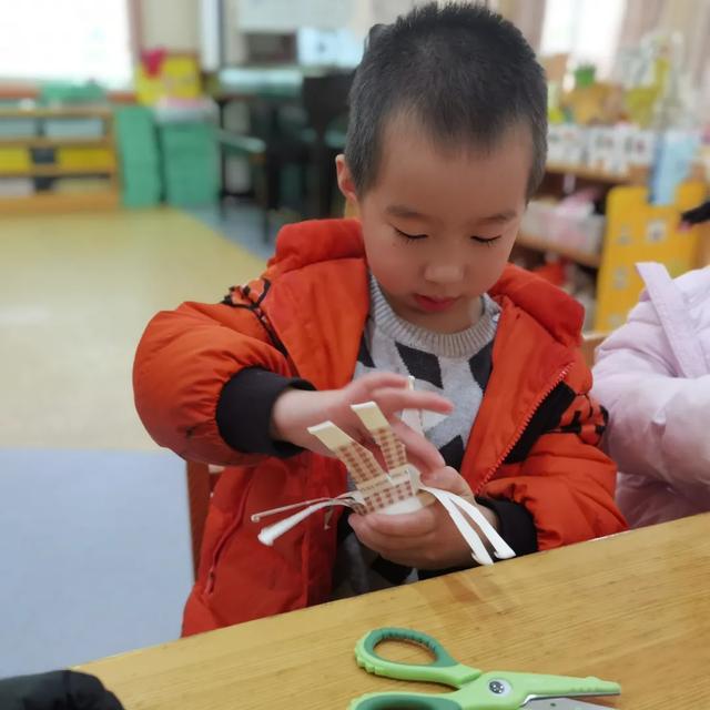 【校园动态】拾贰月Shi |小一班——“童趣风车里”创客课程故事