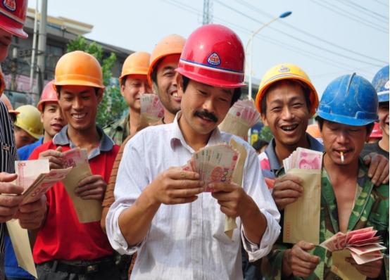 为何银行前台的人，都是小年轻？四五十岁老员工都去哪了？