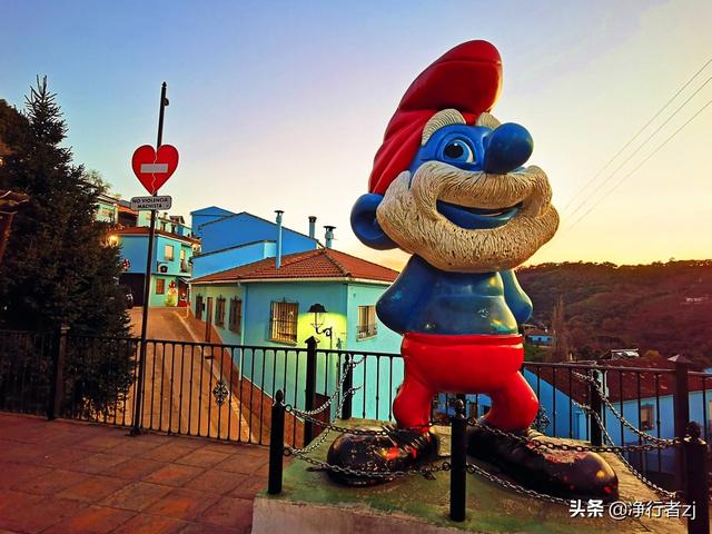 冬日暖陽拔牙記（十二）胡斯卡：現實版的藍精靈之家