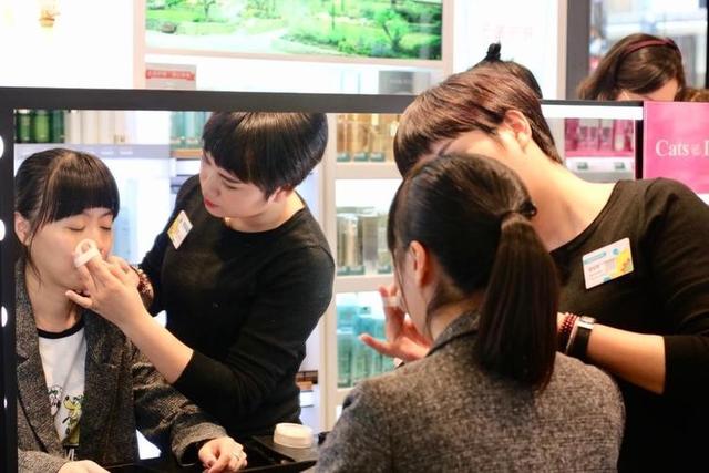 下载超十亿人次的试妆APP,要在纳斯达克上市了