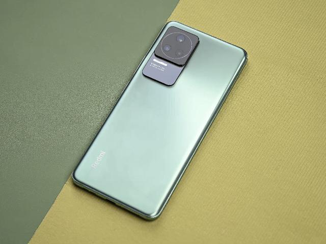 用了四年iPhone XS，如今换成2000元的安卓手机，没想到差距这么大