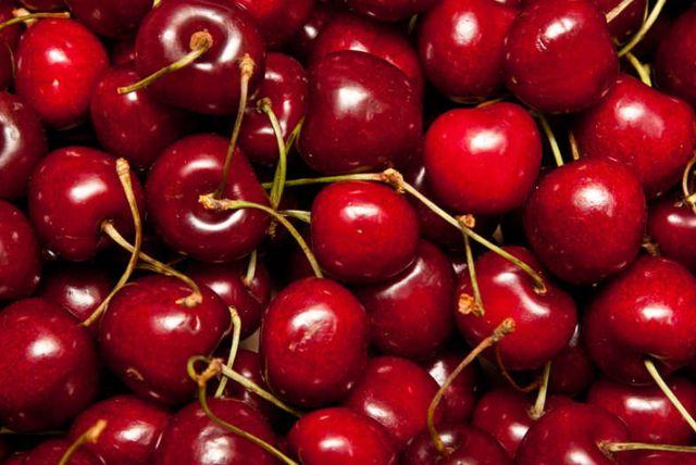 糖尿病人吃西瓜，到底是升血糖还是降血糖？今天就说清楚