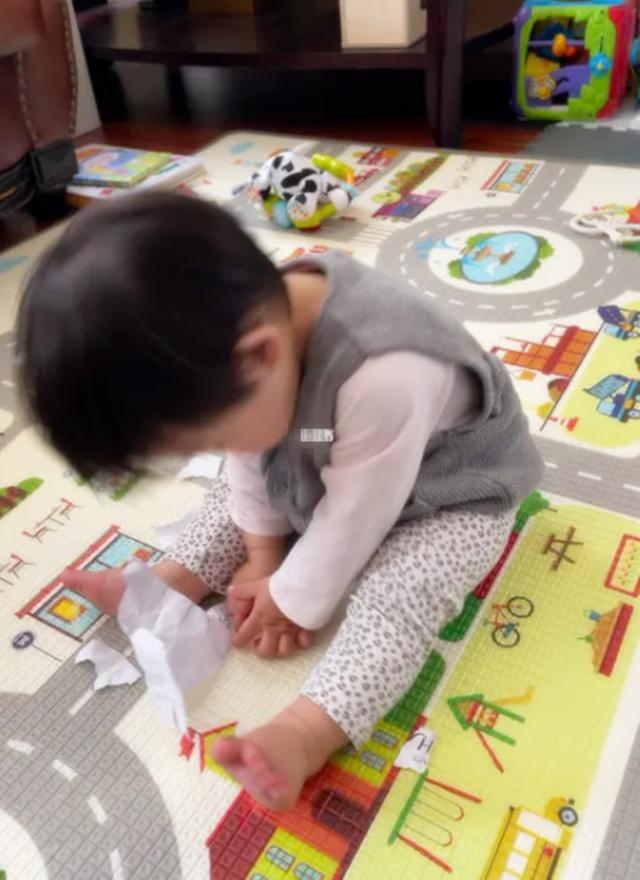 2岁内的宝宝有些行为很讨厌，实际却在变聪明，妈妈不要一味嫌弃