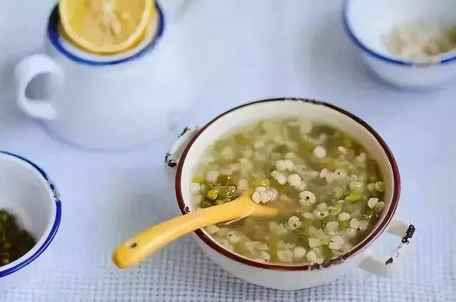 绿豆的“黄金搭档”，坚持搭配泡水喝，或助赶走湿气，缓解失眠
