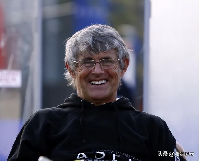 米卢不懂保护性接应，前锋就该离球门更近！谈国足战术，米卢笑了