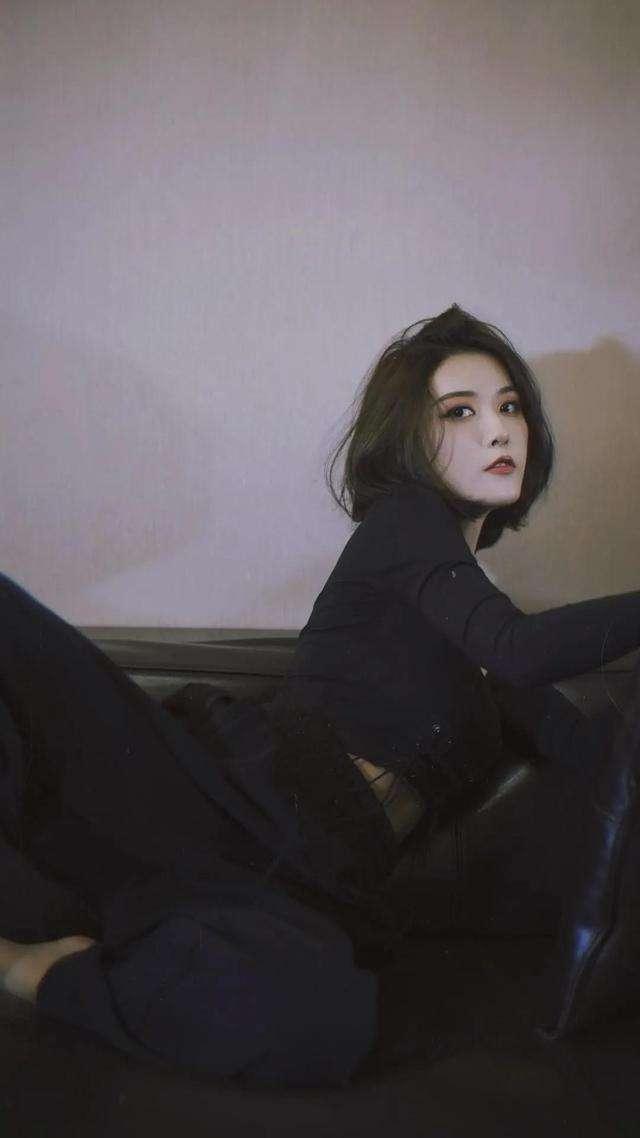被白富美倒追成功！“猴哥说车”收200万大G，新婚妻子是啥来头？