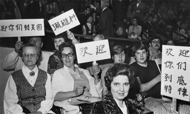 1971年，毛主席在深夜中做出重大决定，催促身边的人：快打电话