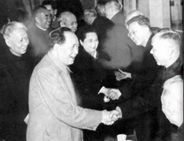 1958年，毛主席问周谷城等众多老友：关公姓什么？结果无一人答对