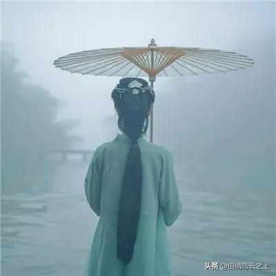 忆江南：伶人般款款而来，踏着那温润婉约的烟雨，浓墨诗行