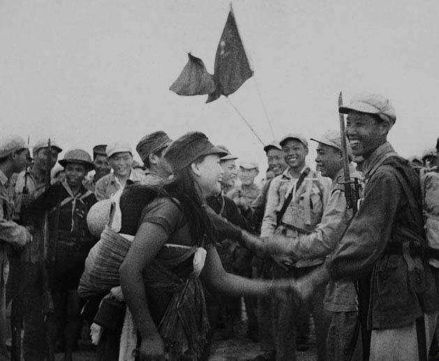 解放海南岛的是四野15兵团，为什么负责总指挥是叶剑英而不是林彪