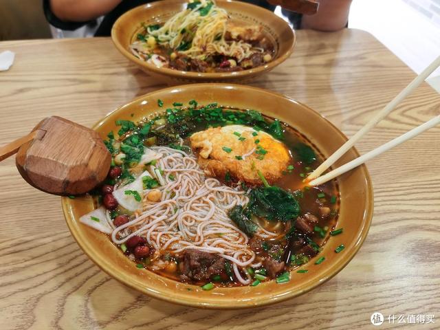 旅行就要邊走邊吃：舌尖上的昆明，盤點我在昆明吃到的各種美食