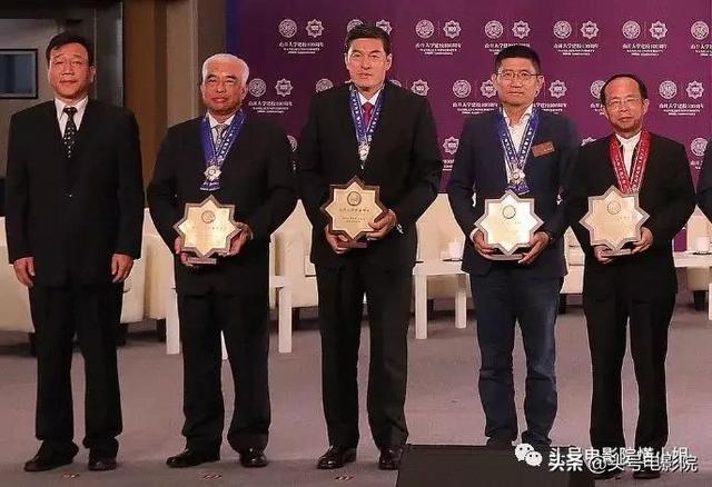 260亿身家富豪解直锟去世，和毛阿敏生两娃，17岁女儿演中国医生