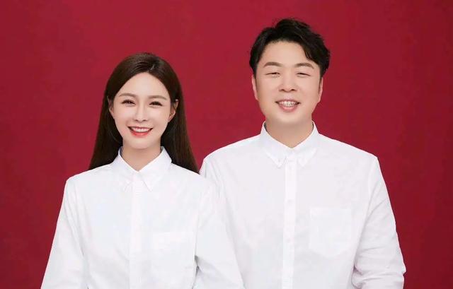 「普及一下」何炅结婚了吗妻子是谁_何炅结婚了没