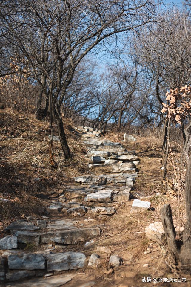 北京徒步登山：房山藥王谷-櫻桃谷登山步道環穿，山野冬季蕭瑟美