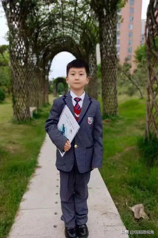 信阳市羊山外国语小学东校区：春光正好，听书香与少年的故事
