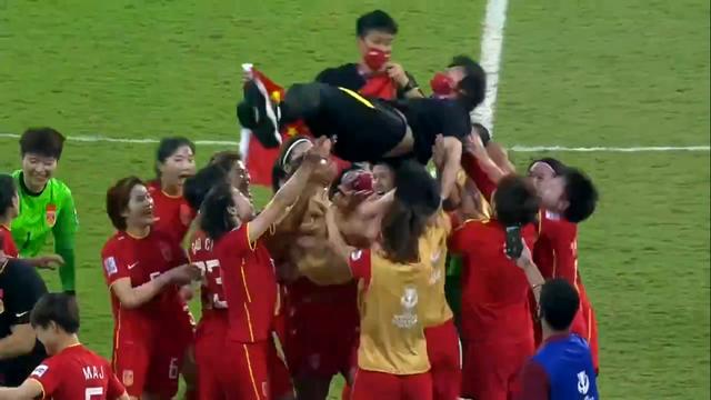 韩端评女足3-2翻盘夺冠：水庆霞是真战术大师！19号小将扭转乾坤