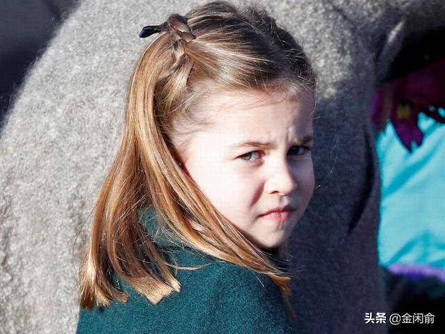 夏洛特7岁啦！小妞改掉“暴脾气”装斯文，画册被收气得撒泼打滚
