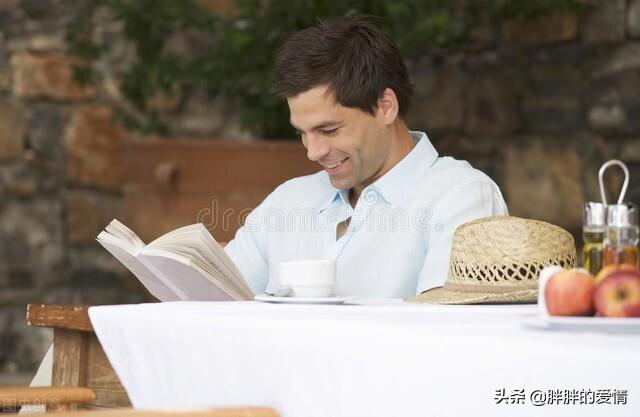 修养，是知人不评人；耳不闻人之非，目不视人之短，口不言人之过