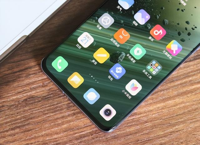 从5699元跌至3149元，12GB+256GB+67W，IP68防水旗舰售价再创新低