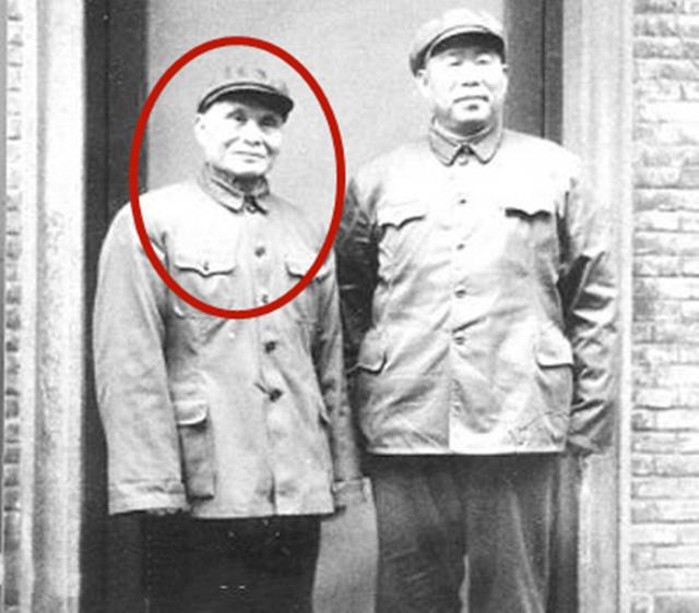 邱行湘特赦后想当搬运工人，周恩来得知后：你们的身份是国家干部
