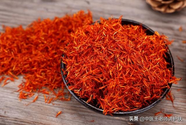 脸上有斑适合喝什么汤？面斑怎么去除最有效，原来诀窍这么简单