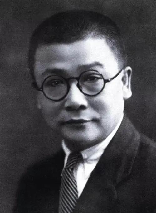 警卫员拒绝和张国焘走，独自返回延安，后来，成为军区副司令