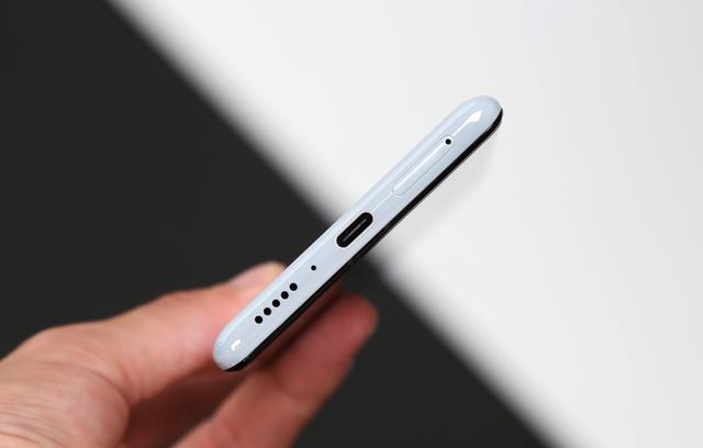 懂手机的人忠告：买手机不要关注这4点，有和没有都不重要