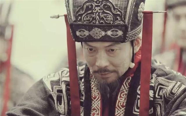 为啥曹丕只活了40岁，看看曹操死后他干了什么？色是刮骨刀