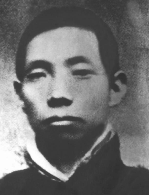 他被自己的学生出卖，临死前的遗言：棺材竖着下葬，死也要站着