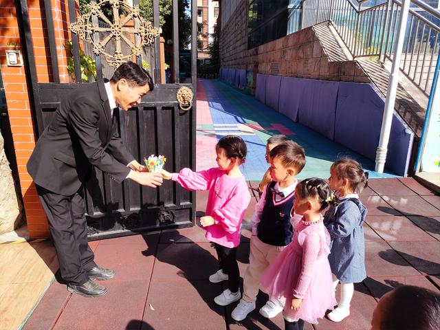 感恩于心，知恩于行！记普林斯顿国际幼儿园感恩节主题活动