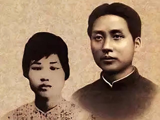 1930年，三子毛岸龙秘密入读大同幼儿园，留下此生唯一的两张照片