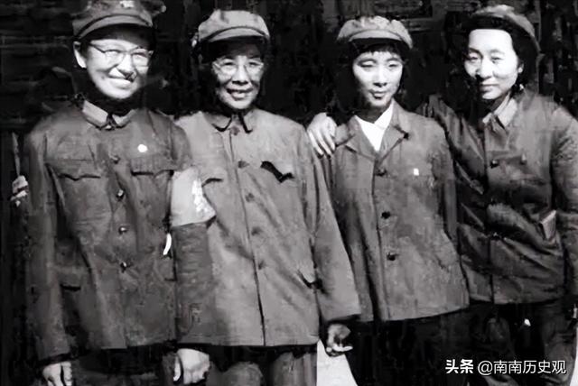 32岁李讷离婚，携子独居，毛主席落泪：闺女的婚事实在是草率啊