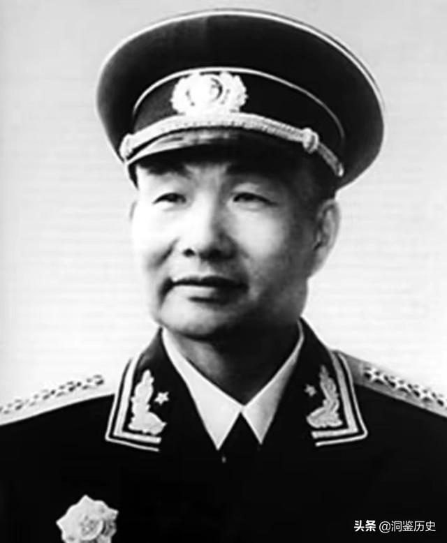 1949年小战士从报纸上认出父亲，指导员：别闹了！这可是兵团司令