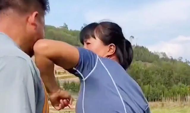 杨慧：退伍女兵变身村头霸王花，被称女版李小龙，至今无人敢娶