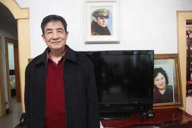 张灵甫长子，和父亲只见过一次，当了20年教师，从不主动接受采访