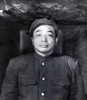 马步芳妄图死守六盘山，解放军四百门大炮炸烂其美梦