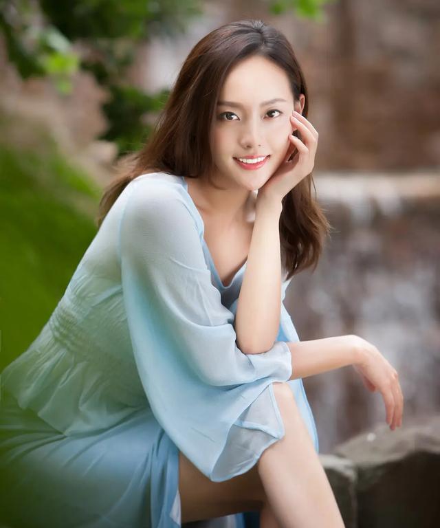 张嘉倪：长着一张倾国倾城的脸，却有一张谎话连篇的嘴，可惜了
