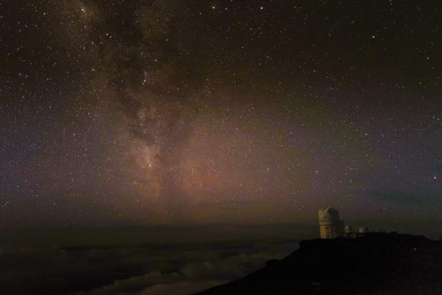 夏威夷最大的休眠火山，砾石散落的地面，是地球上最像火星的地方