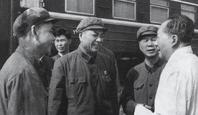 征求总参谋长人选意见时，叶剑英推荐杨成武，林彪：得加个字才行
