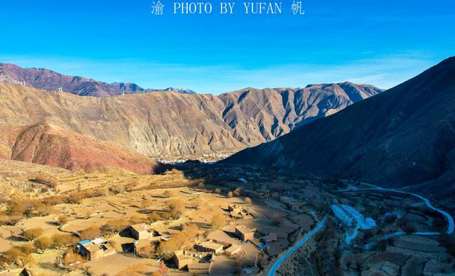 昌都自駕遊第一天：重慶飛邦達，逛古村、泡溫泉，疑似拍到藏羚羊
