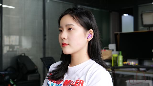 新耳机开箱：配色忒大胆，外观很吸睛，是否表里如一呢？