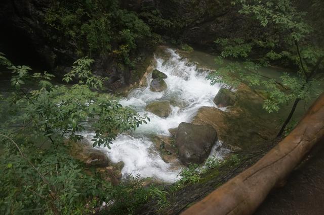 坐一條山間的蛟龍上天入地遊山西八泉峽