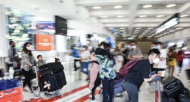 澳人取消聖誕節旅行，對疫情的態勢表示很緊張