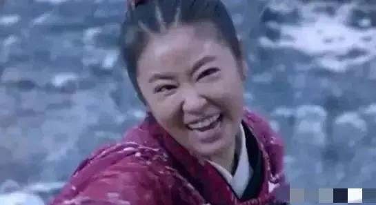 明明“廉颇老矣”，非要“尬演少女”的5大女星，羞不羞？