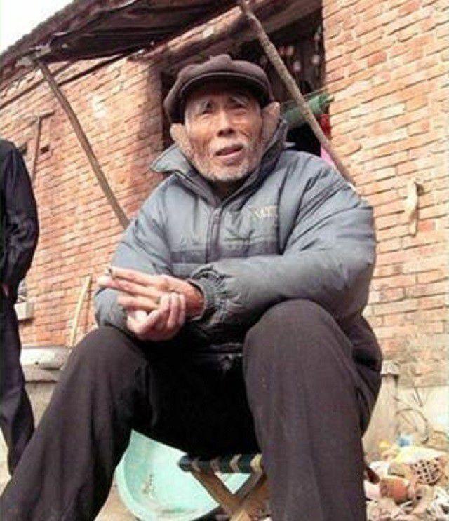 他杀死“小萝卜头”，因放出19名革命者被原谅，回老家后怎么样了