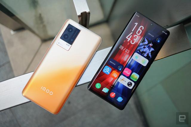 跌价1100元！12GB+256GB+120W闪充，超高性能vivo手机